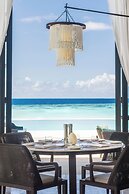 The St. Regis Maldives Vommuli Resort