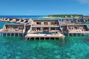 The St. Regis Maldives Vommuli Resort