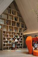 The St. Regis Maldives Vommuli Resort