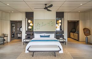 The St. Regis Maldives Vommuli Resort