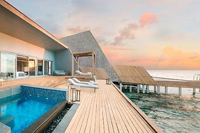 The St. Regis Maldives Vommuli Resort