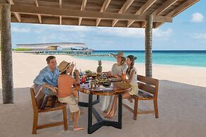 The St. Regis Maldives Vommuli Resort