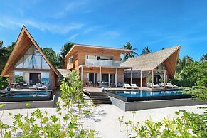 The St. Regis Maldives Vommuli Resort