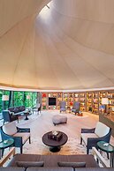 The St. Regis Maldives Vommuli Resort