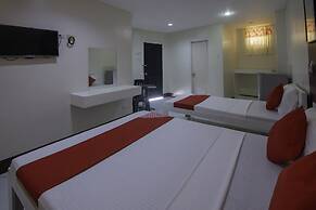 OYO 725 Richdel Resort Hotel