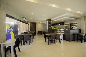 OYO 725 Richdel Resort Hotel