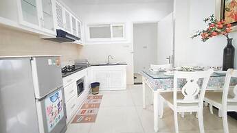 Queen Central Apartment Hotel