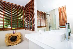 Sunset Beach Club Hotel & Spa