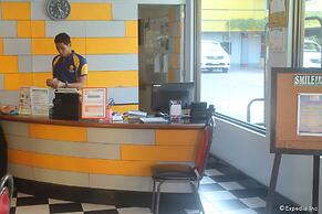 Park Bed and Breakfast Hotel Pasay