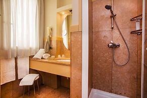 Paradise Hotel & Wellness