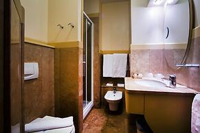 Paradise Hotel & Wellness