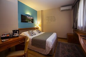 Paradise Hotel & Wellness