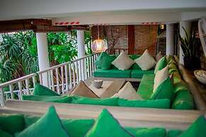 We Are Surfers hotel