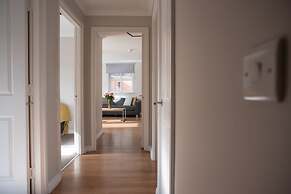 PREMIER SUITES Reading