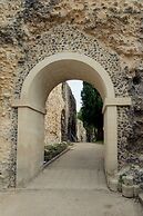 PREMIER SUITES Reading