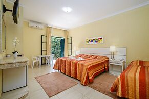 Grínberg's Village Hotel