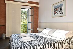 Grínberg's Village Hotel