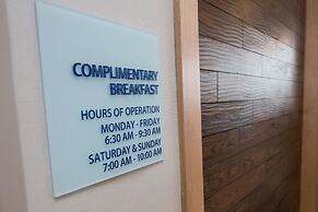 Holiday Inn Express & Suites Marietta by IHG