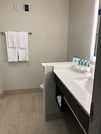 Holiday Inn Express & Suites Marietta by IHG