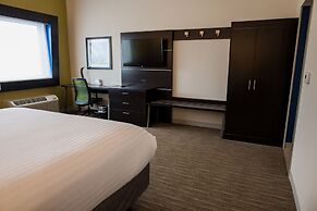 Holiday Inn Express & Suites Marietta by IHG