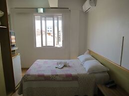 City Hotel