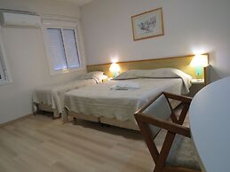 City Hotel