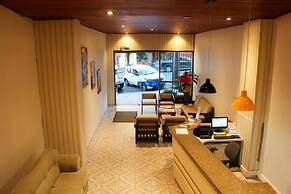 City Hotel