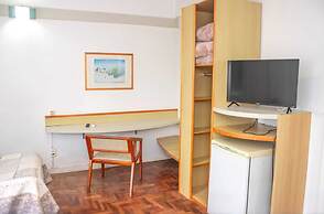 City Hotel