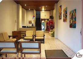 City Hotel