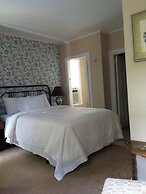 Seaway Manor