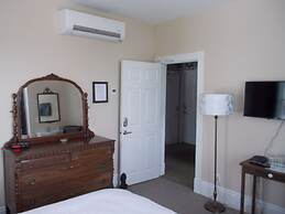 Seaway Manor