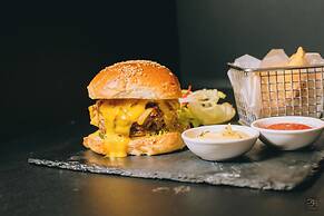 Best Western Plus The Ivywall Hotel - Palawan