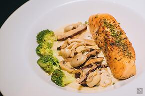 Best Western Plus The Ivywall Hotel - Palawan