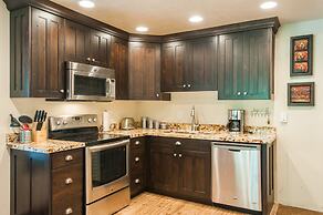 Hideaway Above The Stream