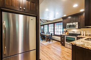 Hideaway Above The Stream