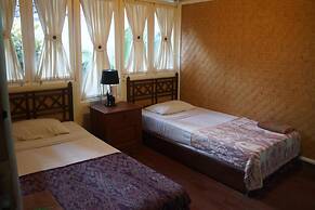 Puri Pandan Restaurant & Bungalows