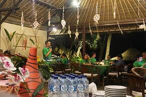 Puri Pandan Restaurant & Bungalows