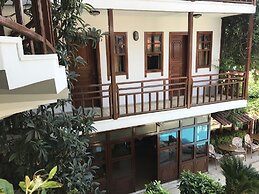 Hotel Karyatit Kaleiçi