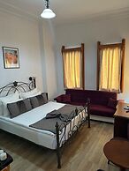 Hotel Karyatit Kaleiçi