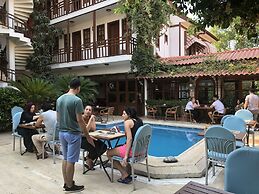 Hotel Karyatit Kaleiçi