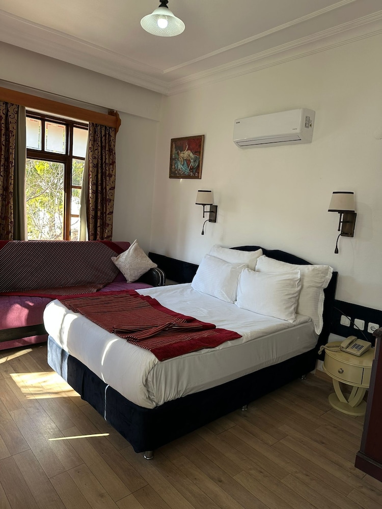 Hotel Karyatit Kaleiçi