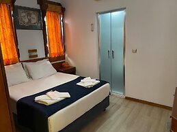 Hotel Karyatit Kaleiçi