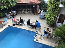 Hotel Karyatit Kaleiçi