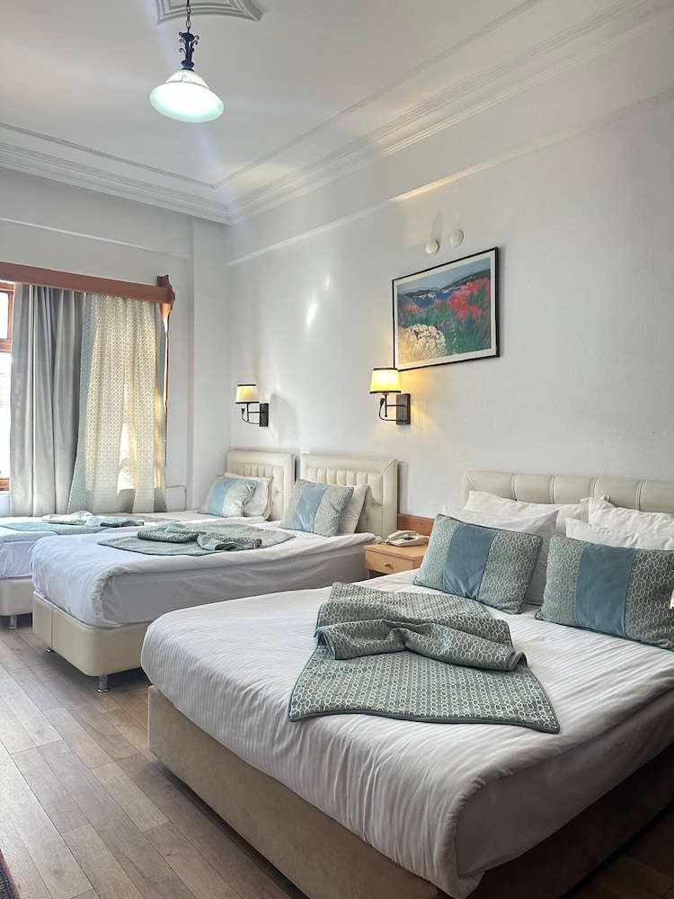 Hotel Karyatit Kaleiçi