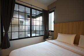 Mii Hotel Srinakarin