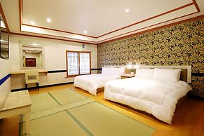 Gorgeous Hot Spring Resort