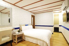 Gorgeous Hot Spring Resort