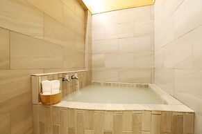 Gorgeous Hot Spring Resort