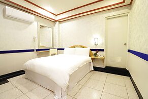 Gorgeous Hot Spring Resort