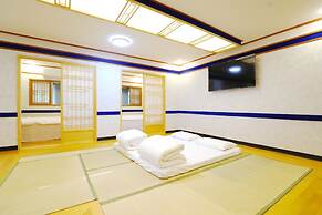 Gorgeous Hot Spring Resort